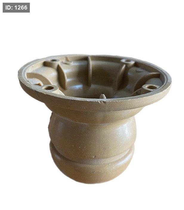 Kenpai man beige color