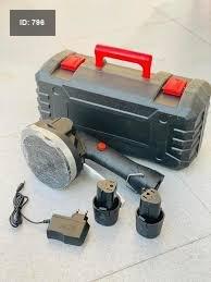 מנער אריחים עם 2 סוללות 12 וולט