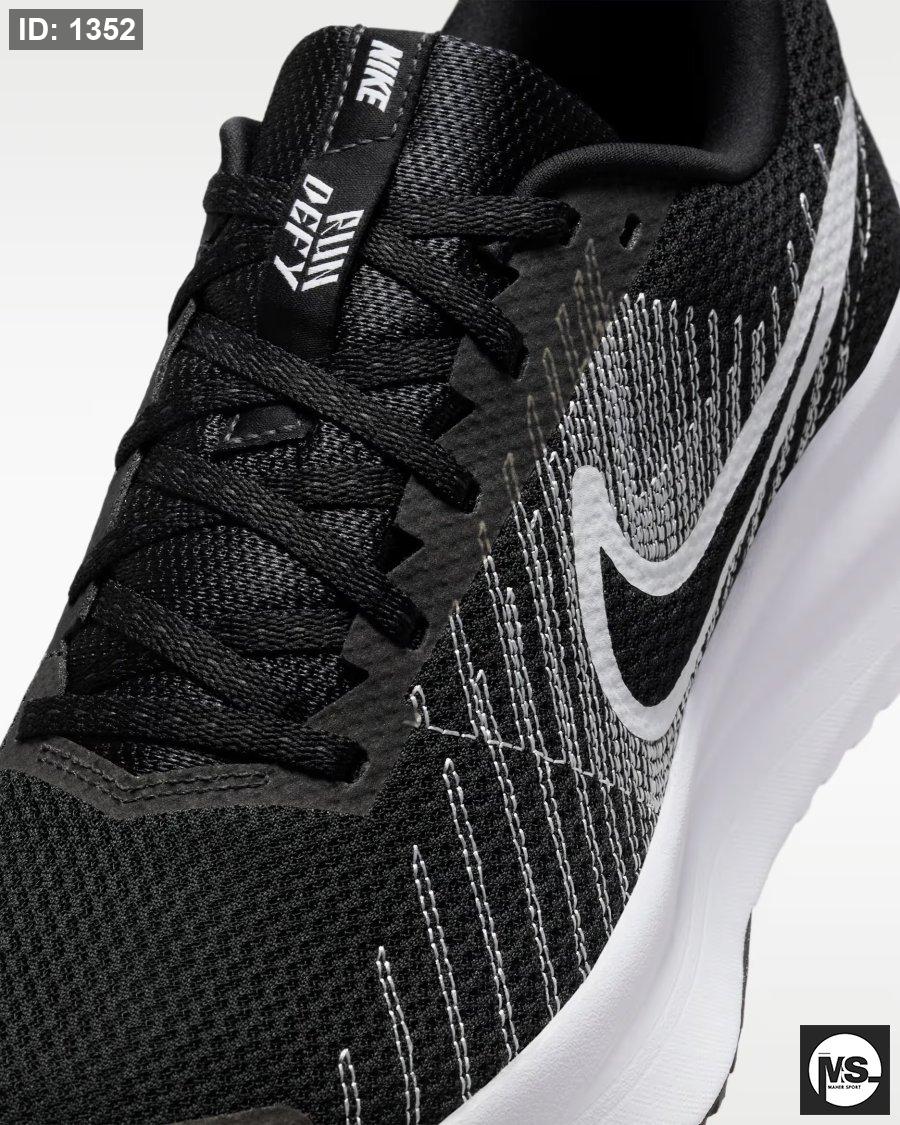 נעלי ריצת כביש לגברים של Nike Run Defy