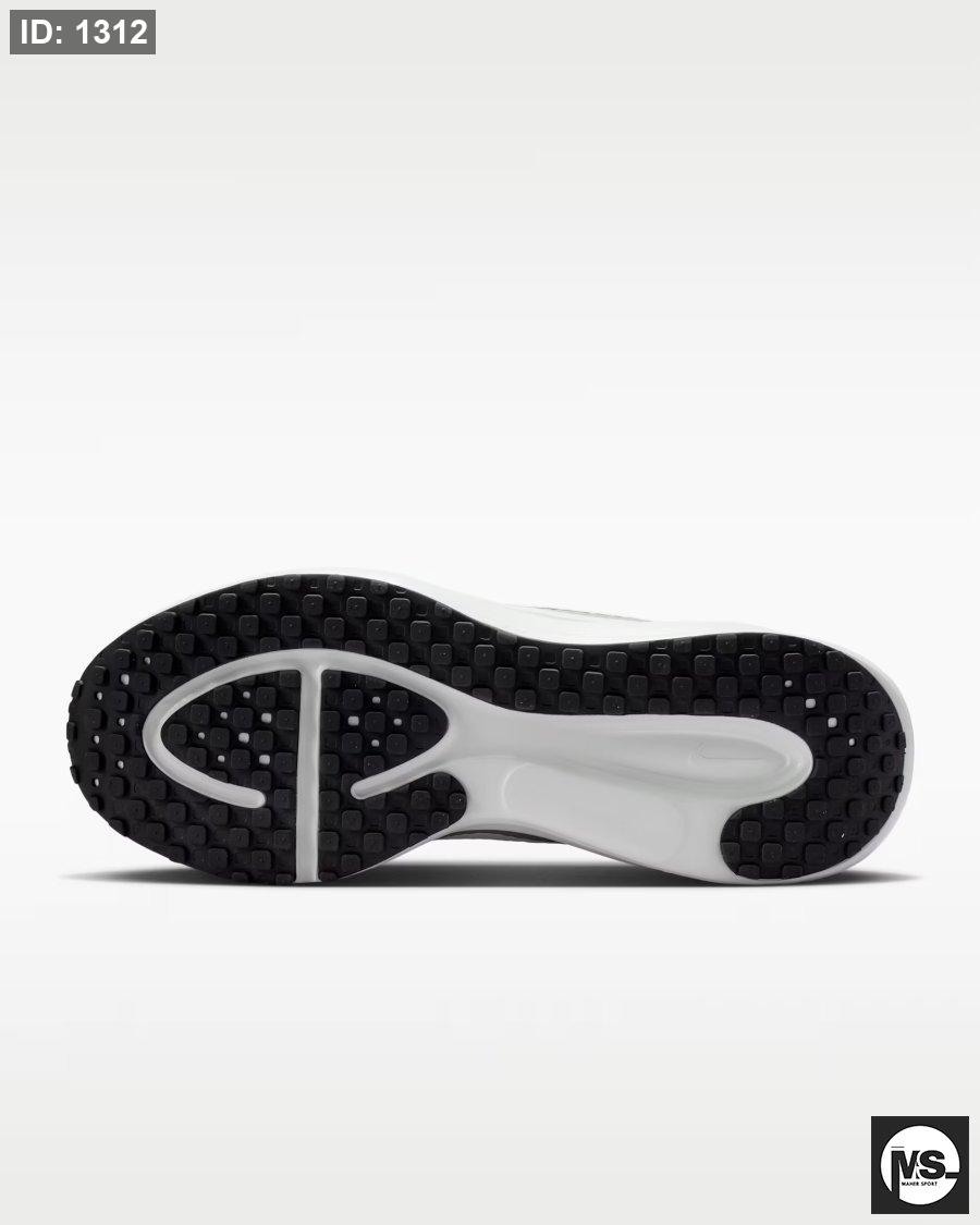 נעלי ריצת כביש לגברים של Nike Revolution 8