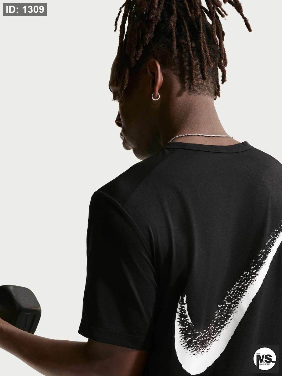 Nike Hyverse Men's Dri-FIT UV Training T-Shirt