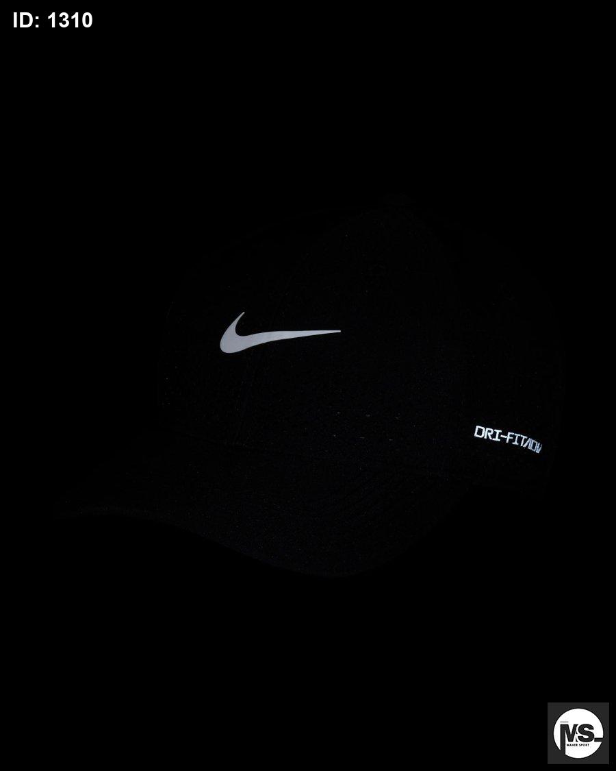 Nike Dri-FIT ADV Club Structured Swoosh Cap