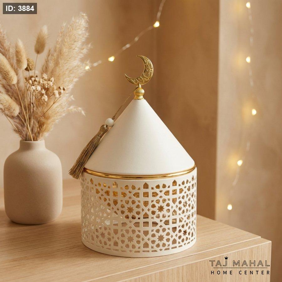 Ramadan hospitality date, made of sugar-coloured metal, decorated with oriental motifs