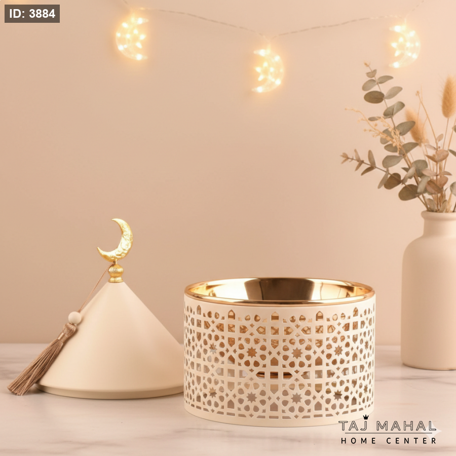 Ramadan hospitality date, made of sugar-coloured metal, decorated with oriental motifs
