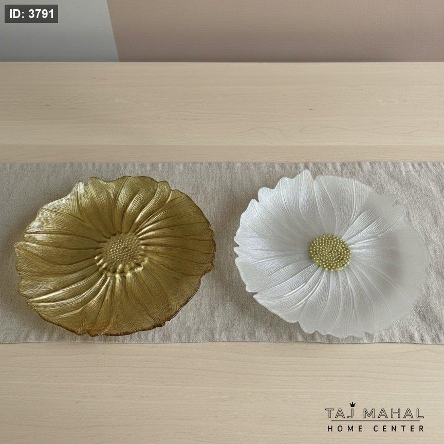 Flower shaped glass fruit bowl