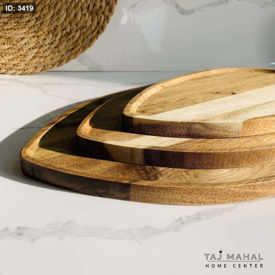 Wooden trays shaped like leaves