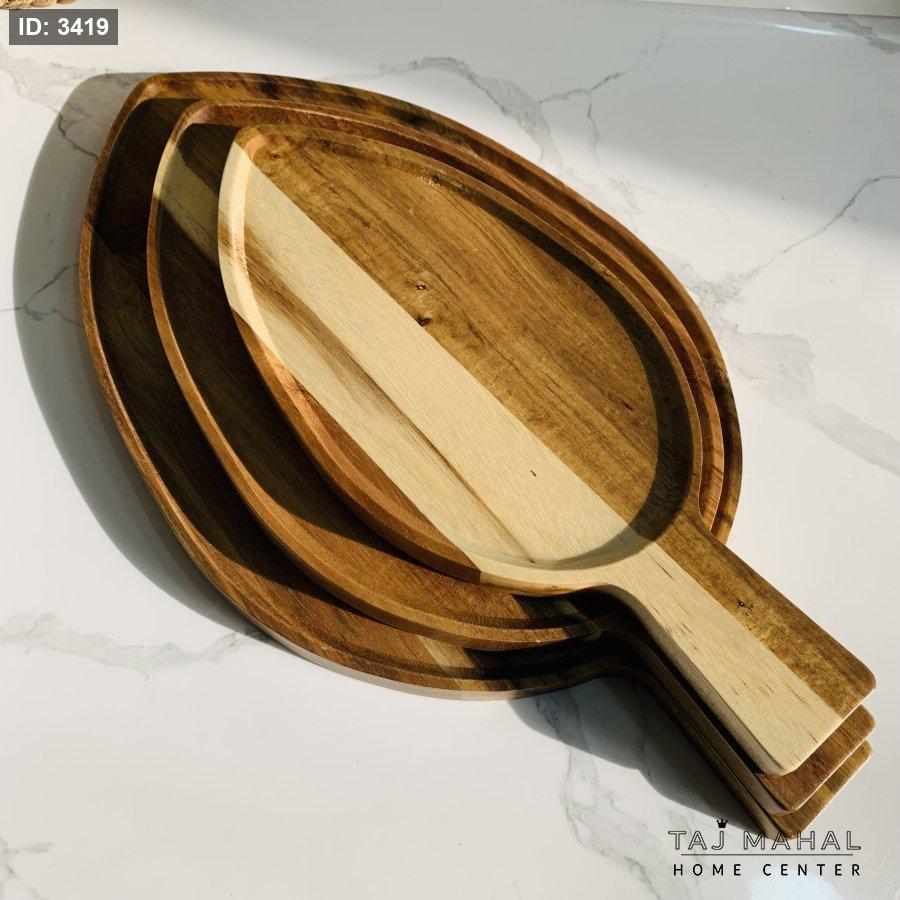 Wooden trays shaped like leaves