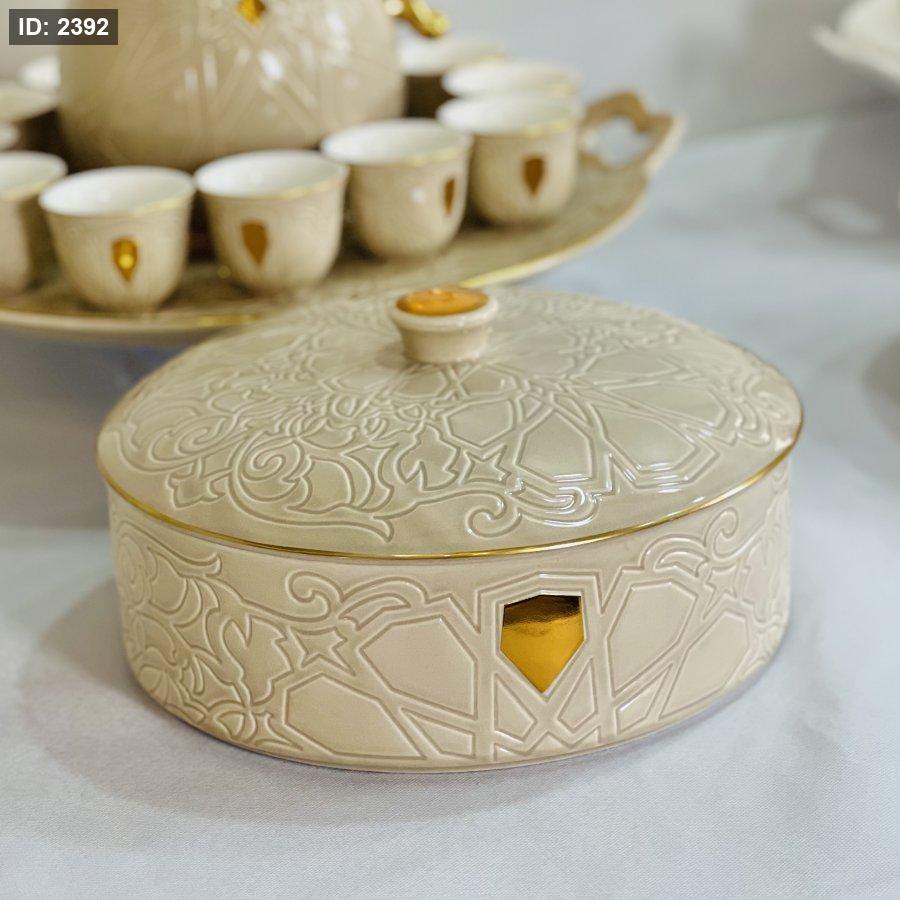 Hostess rounded light cappuccino