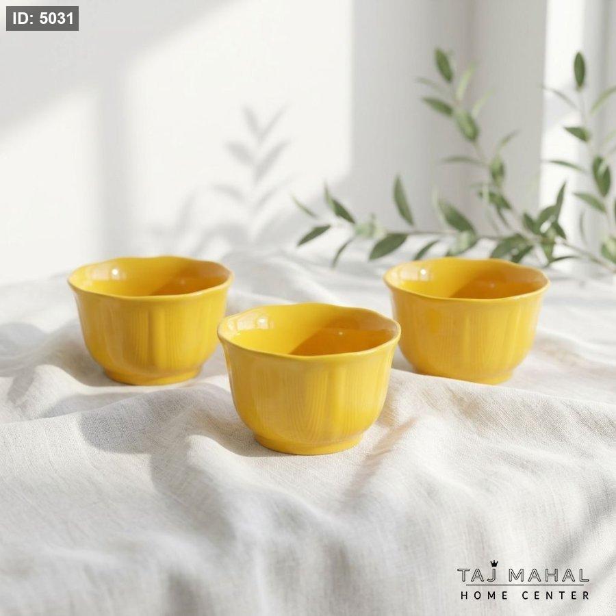A set of porcelain yogurt plates with wavy edges, 3 pieces