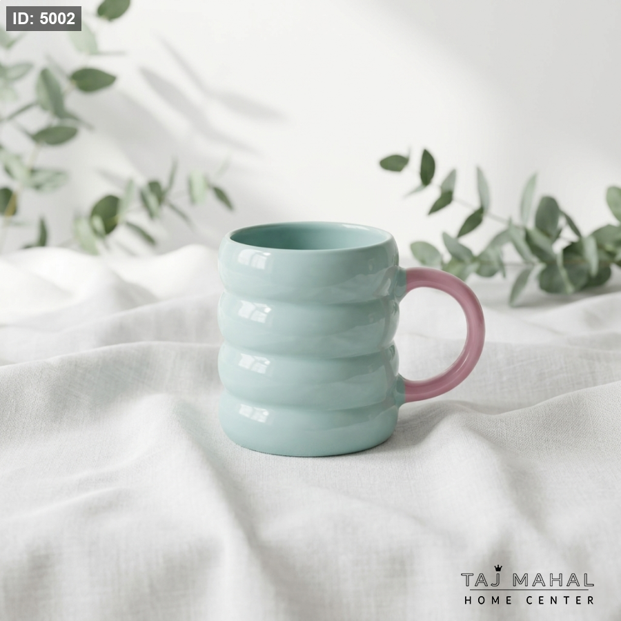 Porcelain mug with spiral design