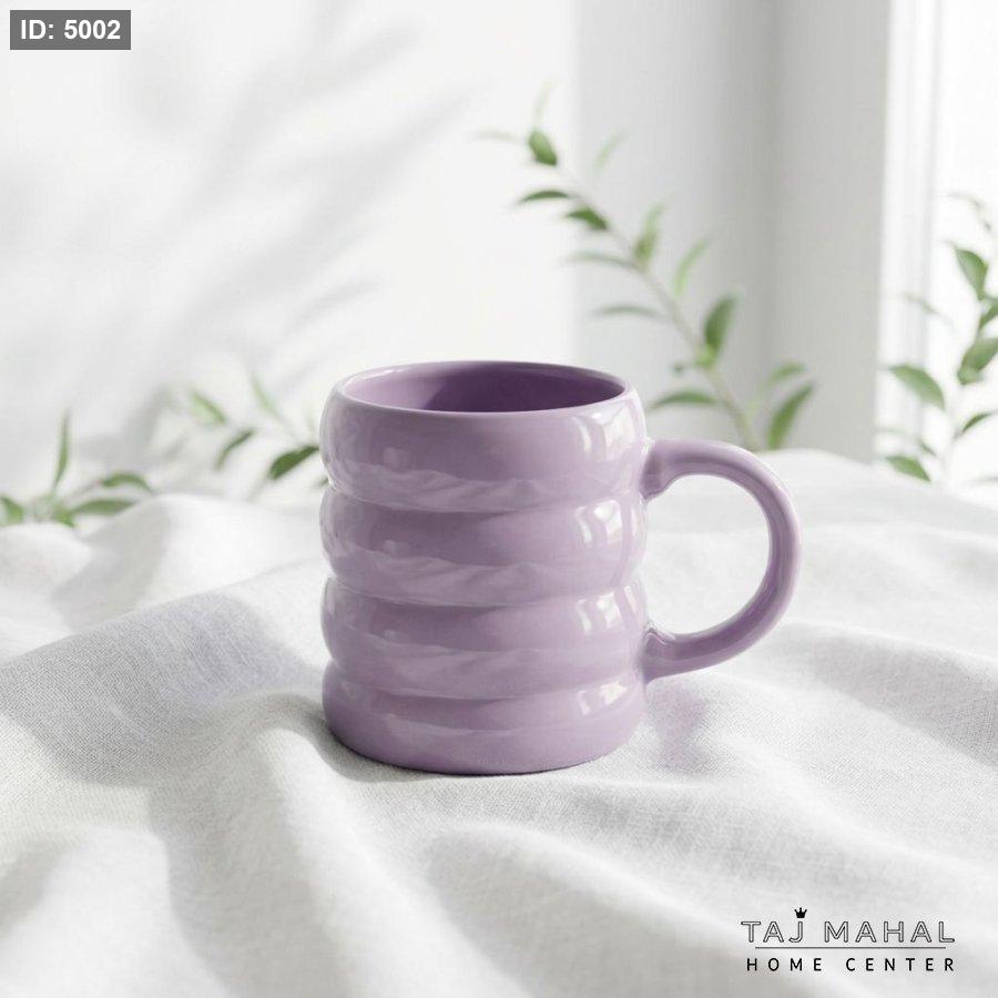 Porcelain mug with spiral design