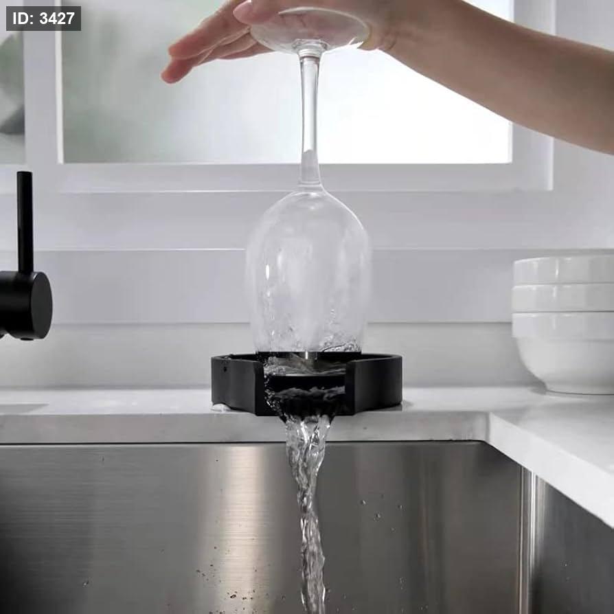 Automatic washing base for rinsing bottles, cups and kitchen sink supplies