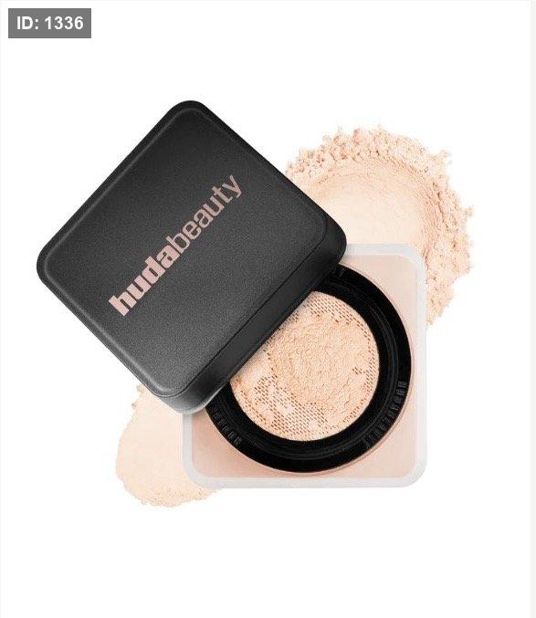 Huda Beauty Easy Bake אבקת אפייה והתייחסות רופפת Huda Beauty Easy Bake אבקת אפייה והגדרה רופפת